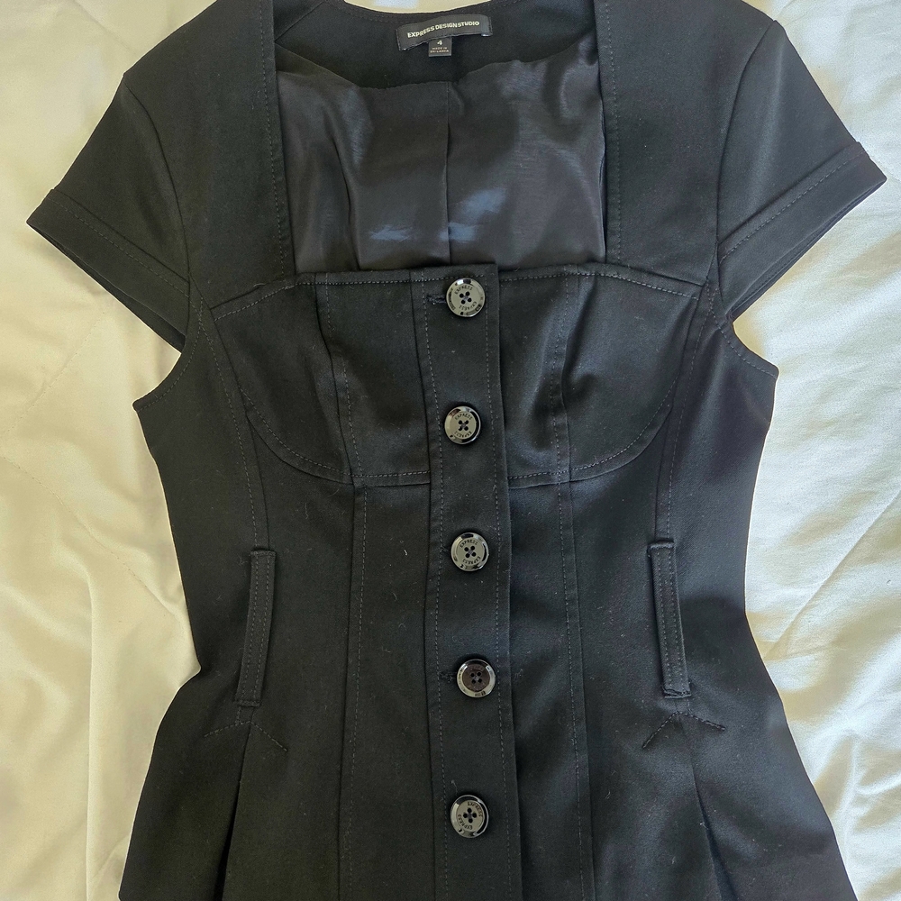 Express Black Button-Up Short Sleeve Top